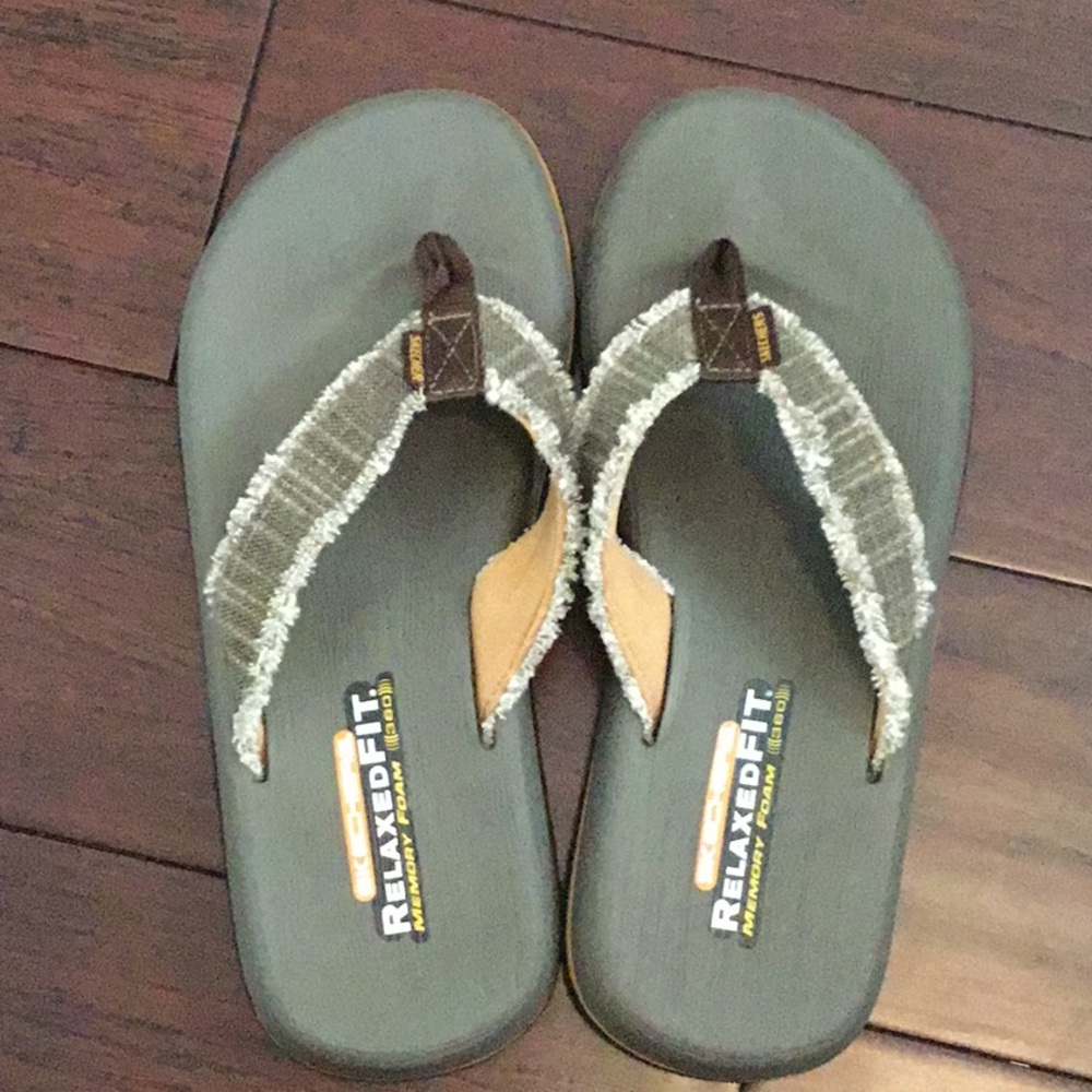 Skechers Relaxed Fit memory foam